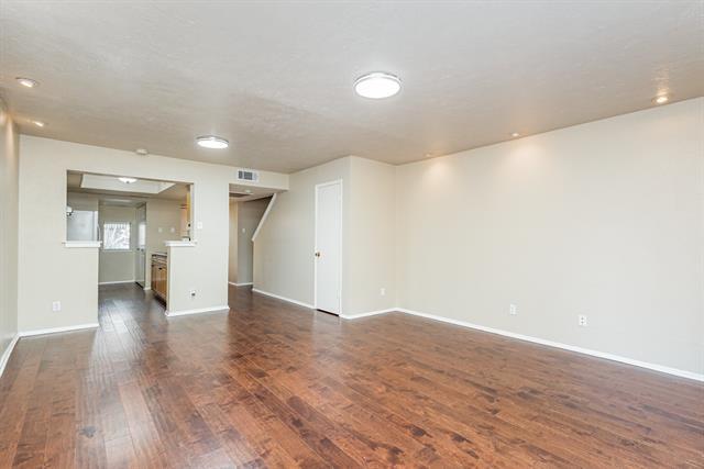 4521 N O'Connor Rd in Irving, TX - Building Photo