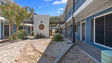 4645 Ocean Dr in Corpus Christi, TX - Building Photo - Building Photo