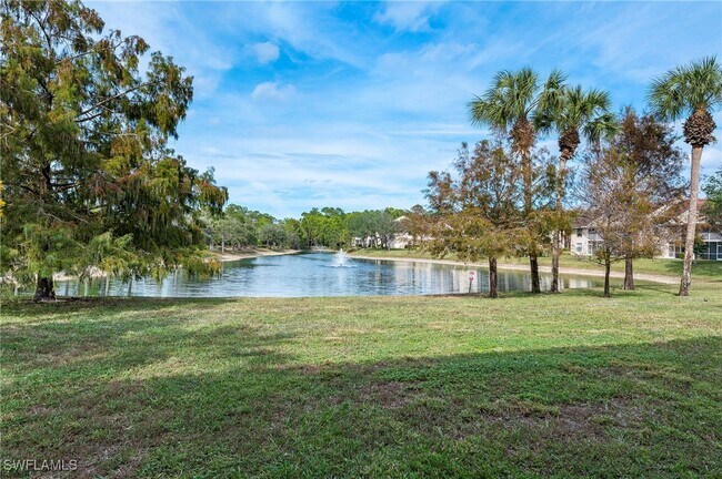 465 Robin Hood Cir in Naples, FL - Building Photo - Building Photo