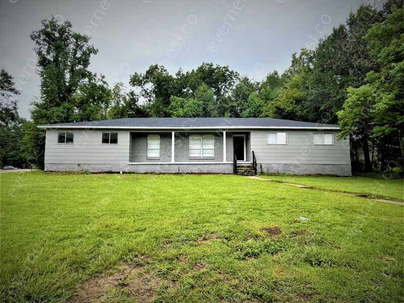 1047 Garden Park Dr Photo