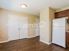 87 Wolf Creek Ln in Lillington, NC - Foto de edificio - Building Photo