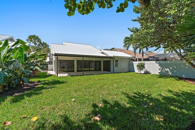 139 Sand Pine Dr in Jupiter, FL - Building Photo - Building Photo