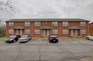 814-B Golfview Pl in Clarksville, TN - Building Photo