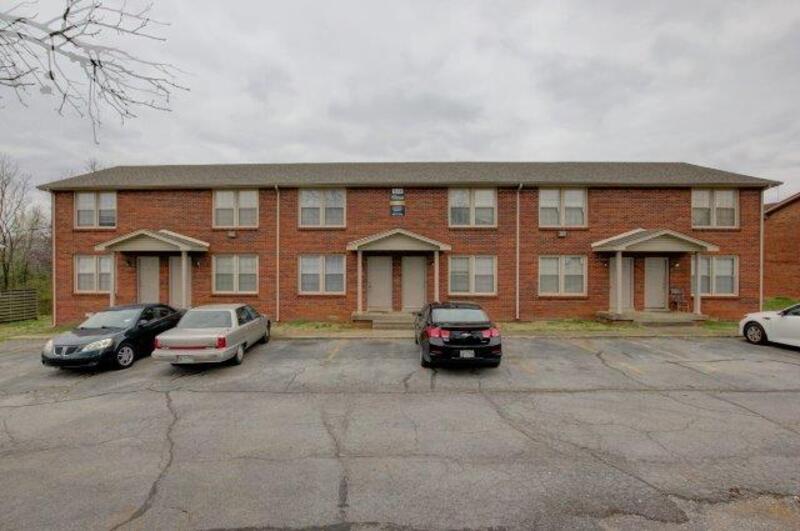 814-B Golfview Pl in Clarksville, TN - Building Photo