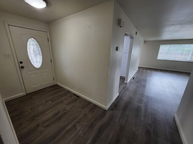 726 Sonoma St in Carson City, NV - Building Photo - Building Photo