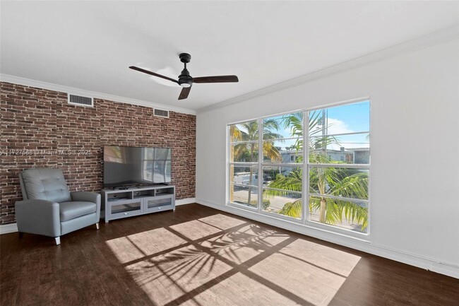 7331 Gary Ave in Miami Beach, FL - Building Photo - Building Photo