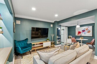 40 E Delaware Pl, Unit 805 in Chicago, IL - Building Photo - Building Photo