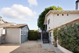 611 W Mission St in Santa Barbara, CA - Building Photo - Building Photo