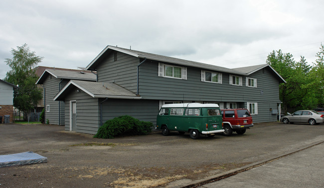 1635 NW Division St in Corvallis, OR - Building Photo - Building Photo