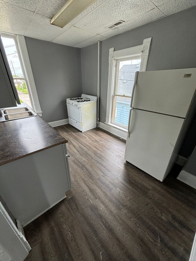 property at 514 S 5th St