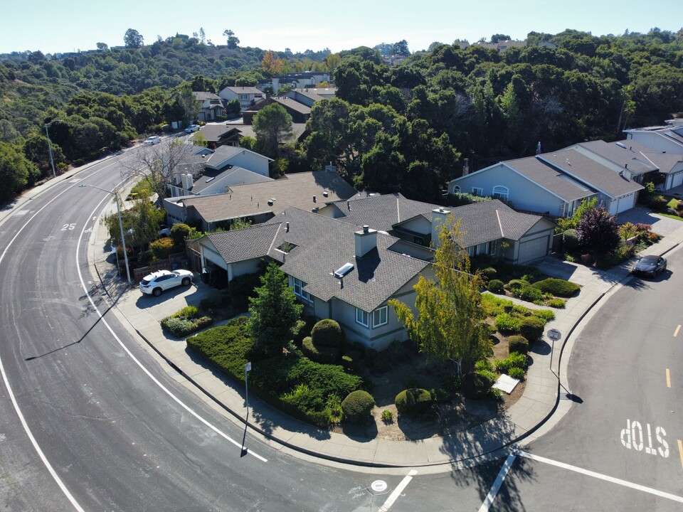 1401 Cherrywood Dr in San Mateo, CA - Building Photo