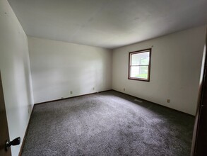 6141 S State Rd 63, Unit B in Terre Haute, IN - Building Photo - Building Photo