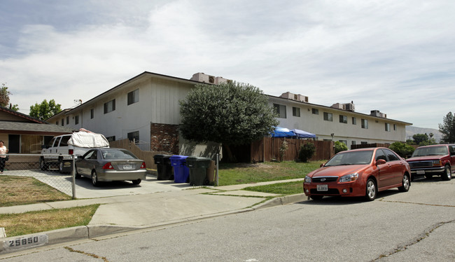 25863 Pacific St in San Bernardino, CA - Building Photo - Building Photo