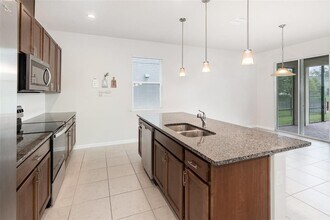 3619 Voyager Ln in Sanford, FL - Foto de edificio - Building Photo