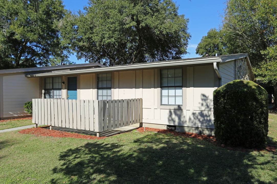 Cedarwood in Ocala, FL - Foto de edificio