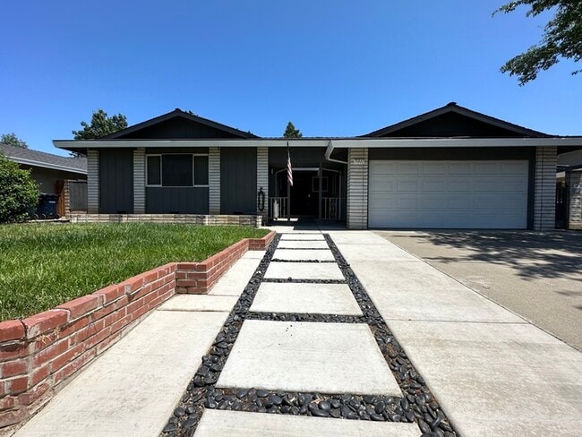 5011 Jennings Way in Sacramento, CA - Building Photo - Building Photo