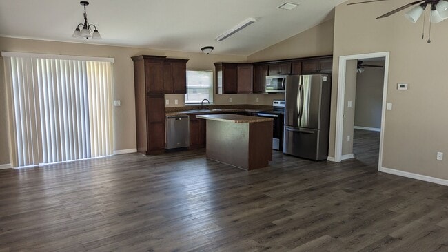 14857 SE 32nd Terrace in Summerfield, FL - Building Photo - Building Photo