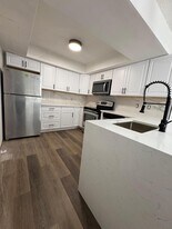 1150 E Sample Rd in Pompano Beach, FL - Building Photo