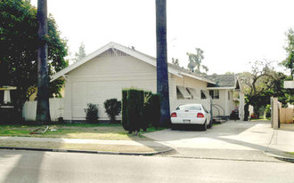 450-456 E Alvarado St in Pomona, CA - Building Photo