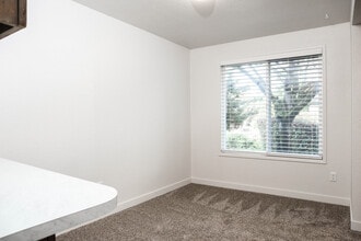 19301 36th Ave W, Unit 19301 in Lynnwood, WA - Building Photo - Building Photo