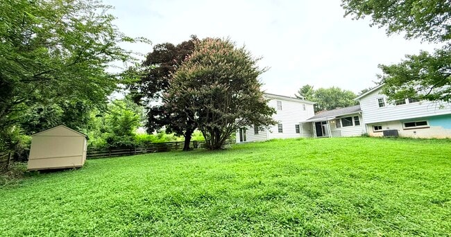 17624 Wheat Fall Dr in Rockville, MD - Building Photo - Building Photo