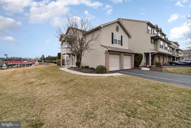 117 Hawk Ct in Hummelstown, PA - Building Photo - Building Photo