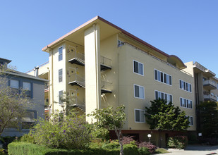 350 Hanover Ave in Oakland, CA - Building Photo - Building Photo