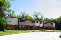 Sunset Hills Apartments in Pekin, IL - Building Photo - Building Photo