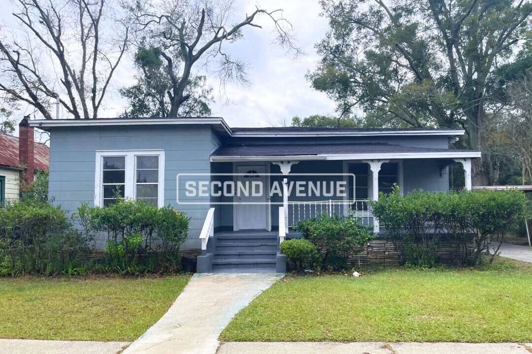 1740 W 10th St in Jacksonville, FL - Building Photo