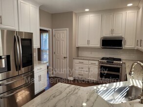 506 Towne Ridge Way in Woodstock, GA - Building Photo - Building Photo