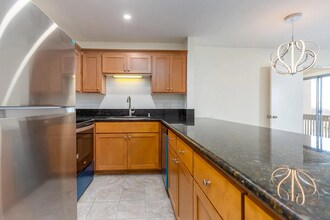 1855 Diamond St in San Diego, CA - Building Photo - Building Photo