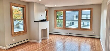 33 Columbus Ave-Unit -33 in Waltham, MA - Building Photo - Building Photo