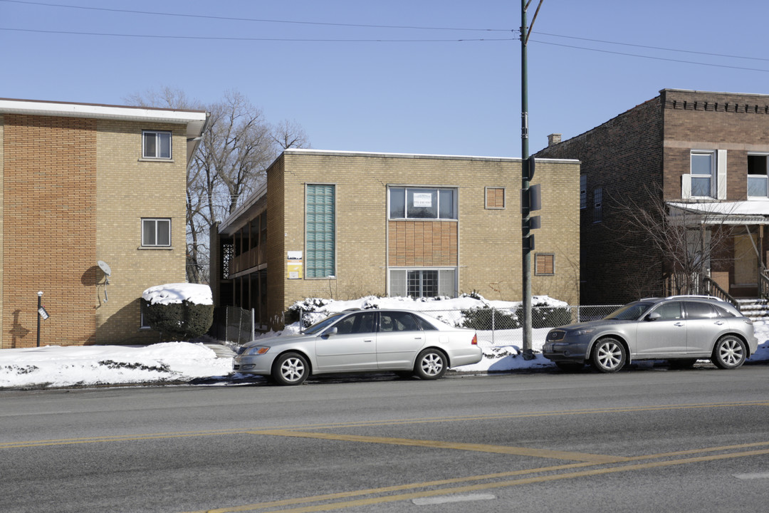 8751 S Cottage Grove Ave in Chicago, IL - Building Photo