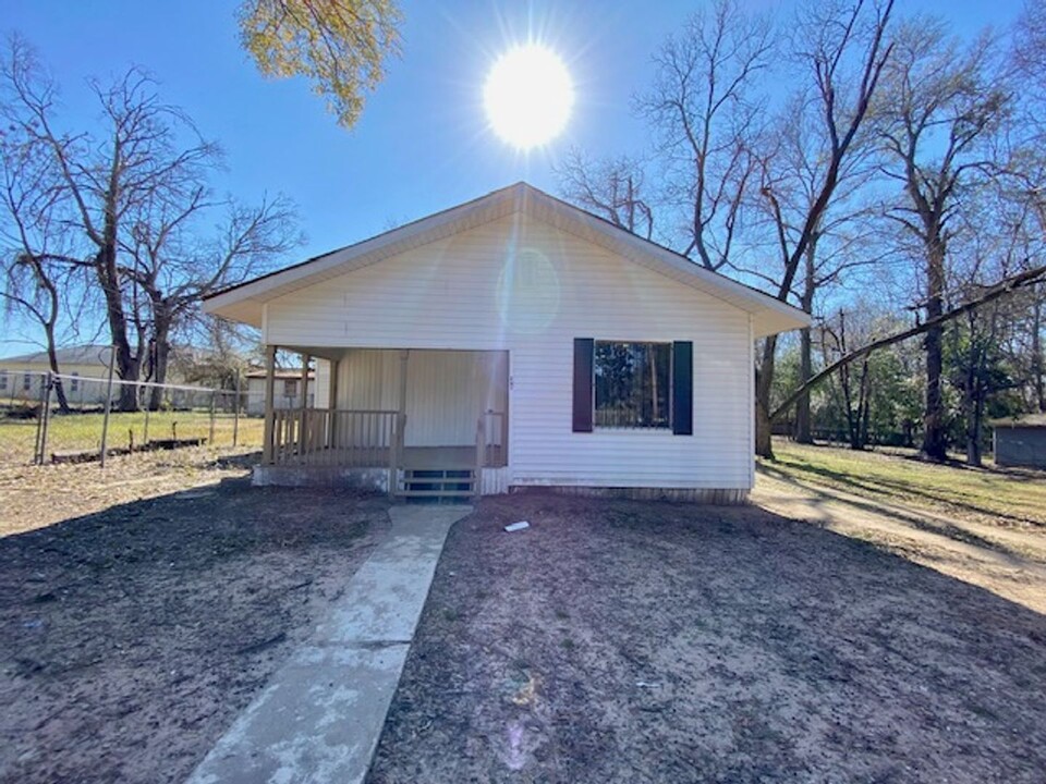 243 W 74th St in Shreveport, LA - Building Photo