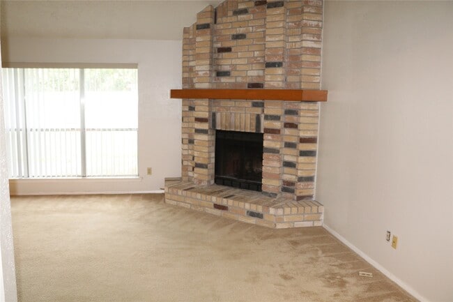 property at 414 Windhollow Cir