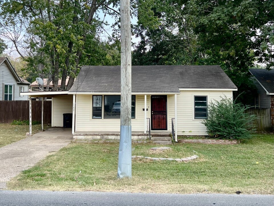 1302 Rains St in Jonesboro, AR - Building Photo