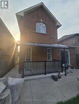 23 Blue Whale Blvd in Brampton, ON - Building Photo