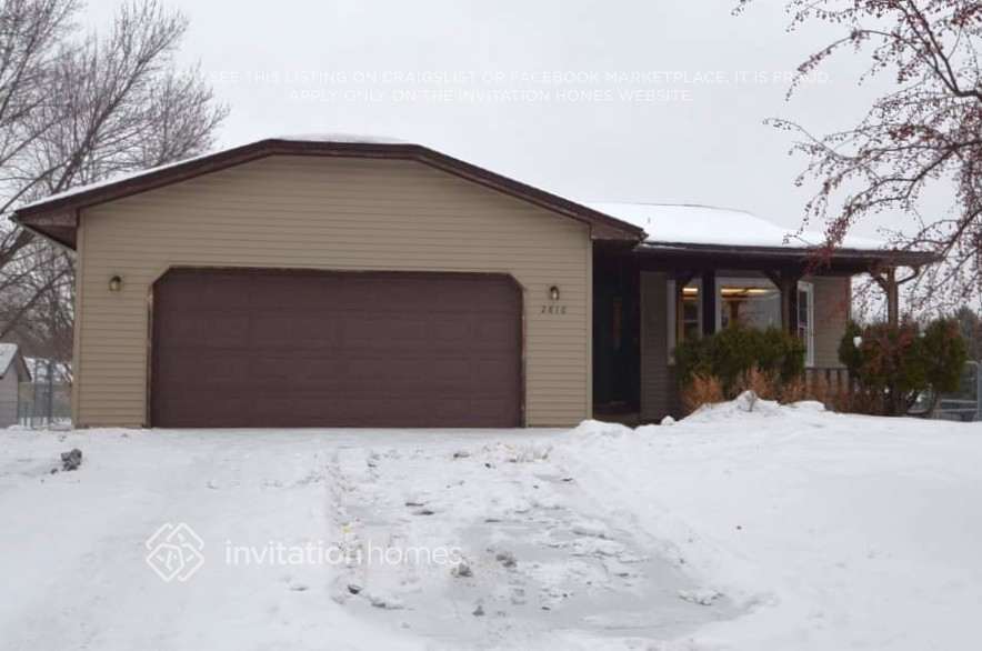 2816 81st Ave N in Minneapolis, MN - Building Photo