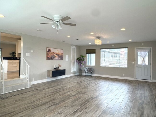 property at 1754 S Norfolk Ln