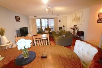 1580 Massachusetts Ave, Unit 2C in Cambridge, MA - Building Photo - Building Photo