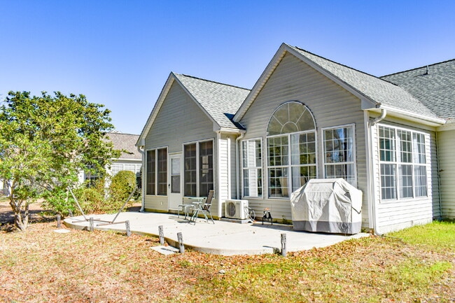 1670 Sedgefield Dr in Murrells Inlet, SC - Building Photo - Building Photo