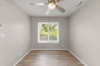 2661 Prairieview Ln S in Aurora, IL - Building Photo - Building Photo