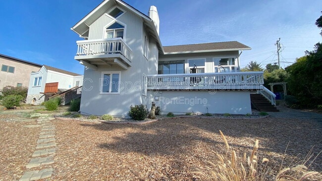 153 Carmel Riviera Dr in Carmel, CA - Building Photo - Building Photo