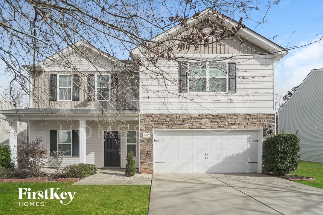 6406 Springbeauty Dr in Charlotte, NC - Building Photo