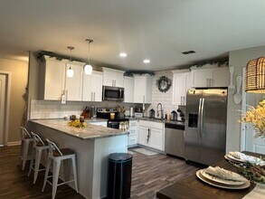 6811 Beaverstone Dr in Fayetteville, NC - Foto de edificio - Building Photo