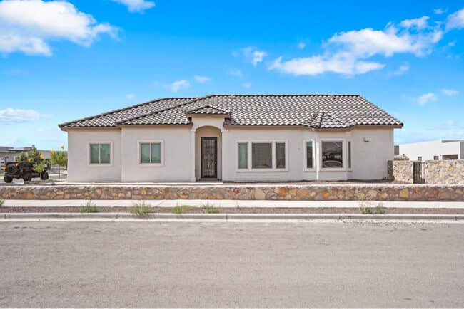 property at 629 Paseo Modesto Dr