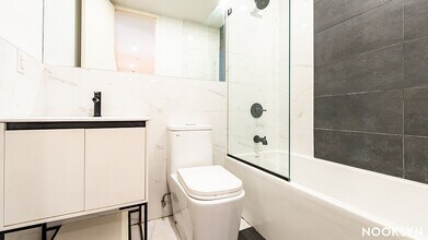 19 E 31st St, Unit 4b in Brooklyn, NY - Building Photo - Building Photo