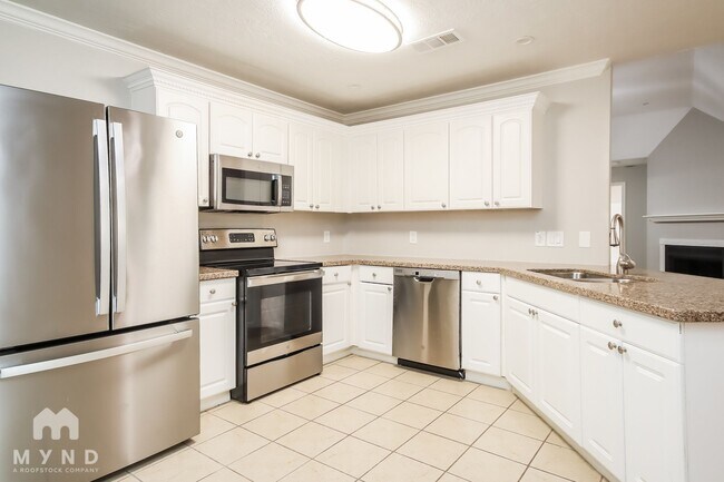1606 Briarcliff St in Conroe, TX - Building Photo - Building Photo