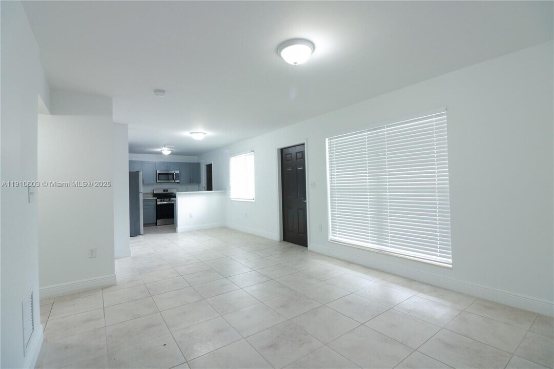 1955 NW 5th Pl in Miami, FL - Building Photo