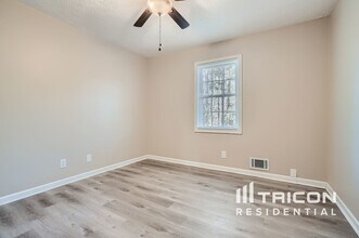 155 Rock Garden Terrace N W in Marietta, GA - Building Photo - Building Photo